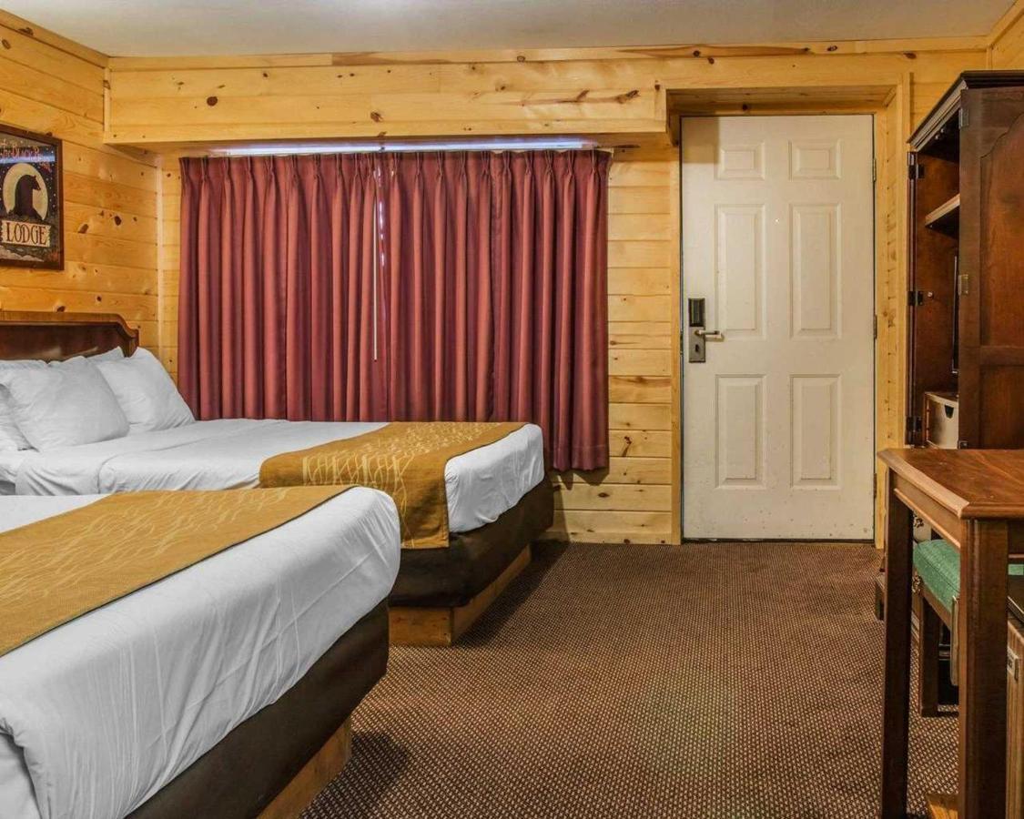 Cabins Of Mackinac & Lodge Mackinaw City Eksteriør billede